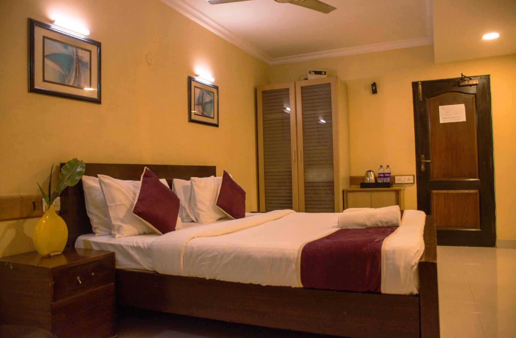 Naksha Tree Hotels - Mogappair Chennai Exterior photo